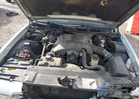 2002 Mercury Grand Marquis Ls from USA, damaged, VIN 2MEFM75W52X617675